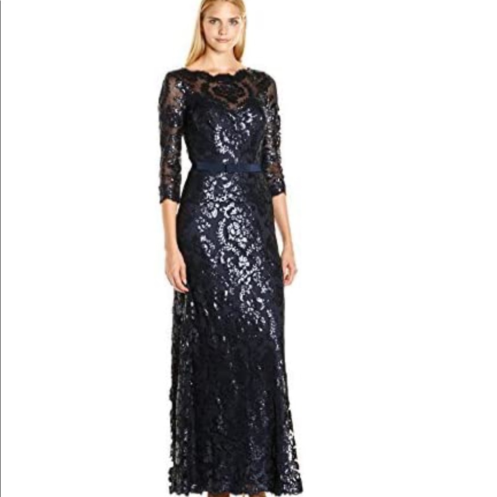 Tadashi Shoji Sequin Three-Quarter Sleeve Navy Gown with Belt Size 4 EUC